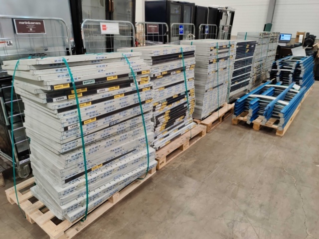 1359798-3 Lagerhyllsystem (ca 40 st sektioner)