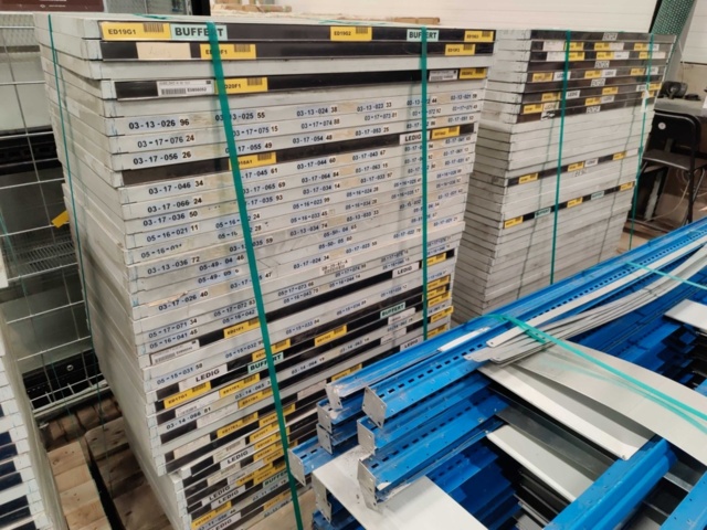 1359798-7 Lagerhyllsystem (ca 40 st sektioner)