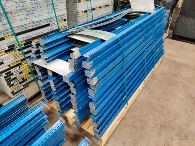 1359798-10 Lagerhyllsystem (ca 40 st sektioner)