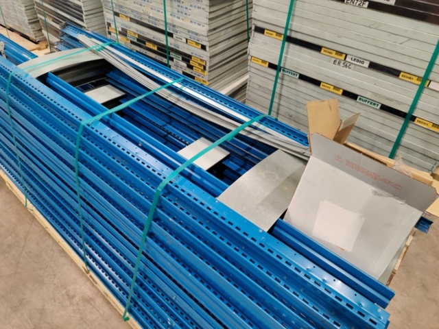 1359798-12 Lagerhyllsystem (ca 40 st sektioner)