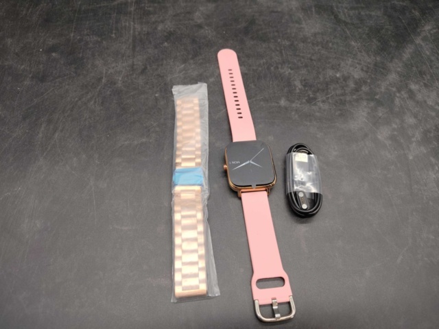 1360413-1 Smart watch, gold/pink - Shipping included