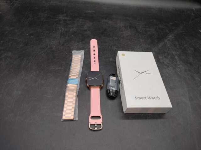 1360413-2 Smart watch, gold/pink - Shipping included
