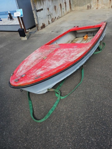 1332085-2 Boat about 4 m