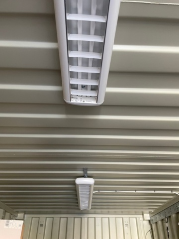 1361600-8 Container 20 fot med tillbehör för VVS