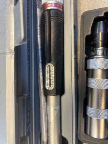 1317295-9 Pulley alignment set including torque wrenches - PELA HM5401