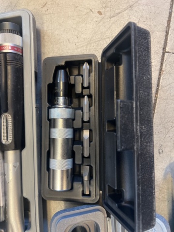 1317295-10 Pulley alignment set including torque wrenches - PELA HM5401