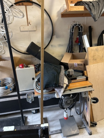 1317307-2 Lot with various stage and theater / rigging equipment