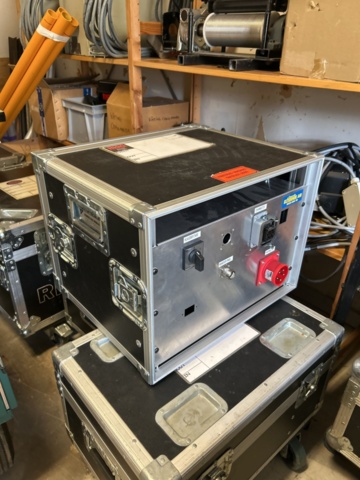 1317307-3 Lot with various stage and theater / rigging equipment