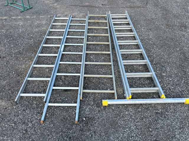 1361950-1 4 ladders -Wibe