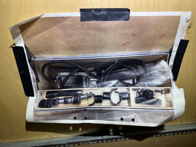 1334334-4 Alignment kit and lifting yoke