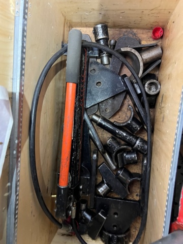 1334334-6 Alignment kit and lifting yoke