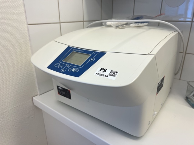 1358248-3 Laboratory centrifuge - Sigma 2-7