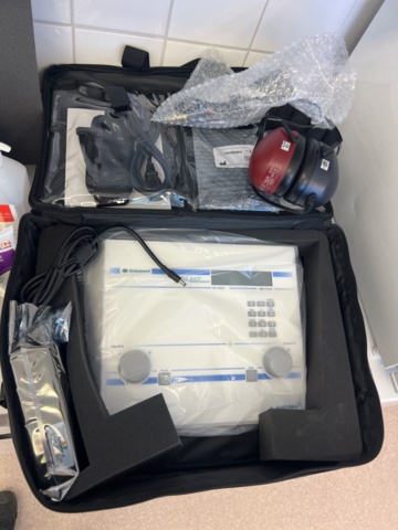 1358271-1 Audiometer - Entomad SA201