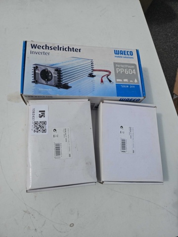 1362437-1 Wireless receiver and transmitter for Waeco reversing camera system + inverter