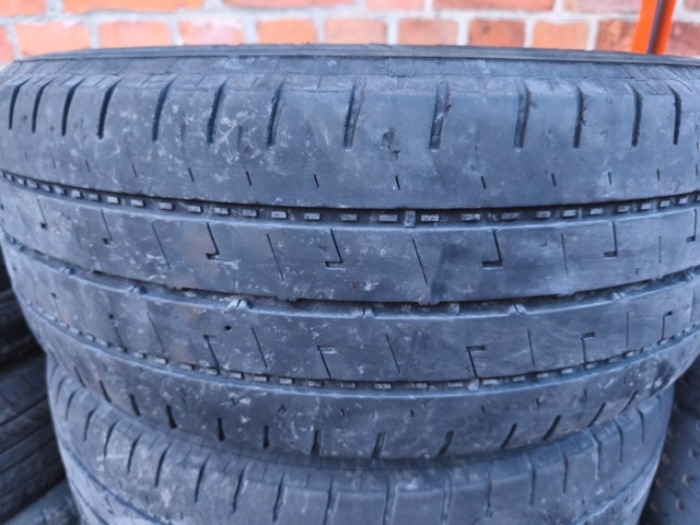 1362889-3 Tires with and without rims - different dimensions