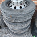 1362889-13 Tires with and without rims - different dimensions