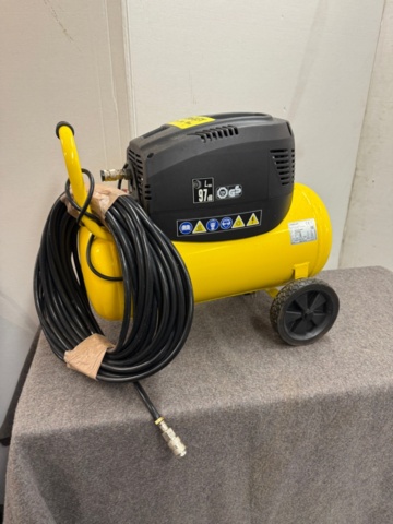 1351632-4 Stanley compressor 1.5HP 24L