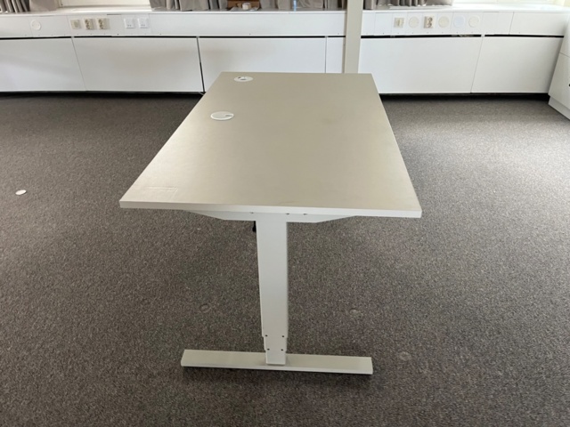 1291067-3 9 desks Edsbyn, height adjustable