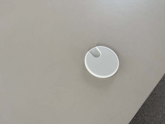 1291067-8 9 desks Edsbyn, height adjustable