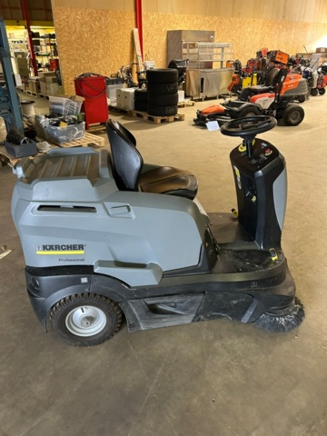 1343619-5 Åkbar sopmaskin Kärcher KM 90/60 R