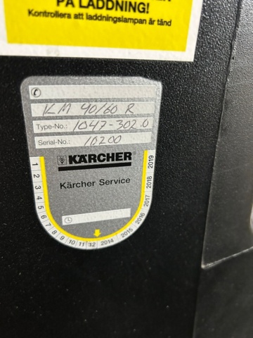 1343619-8 Åkbar sopmaskin Kärcher KM 90/60 R