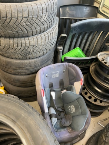 1332719-6 Collection of various equipment for car repair shops