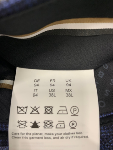 1362977-9 Suit Hugo Boss, Size 94 (148, length 48)