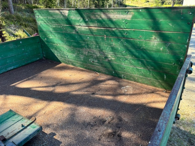 1136822-8 Traktorkärra med tipp