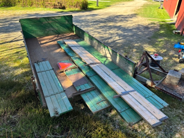 1136822-6 Traktorkärra med tipp