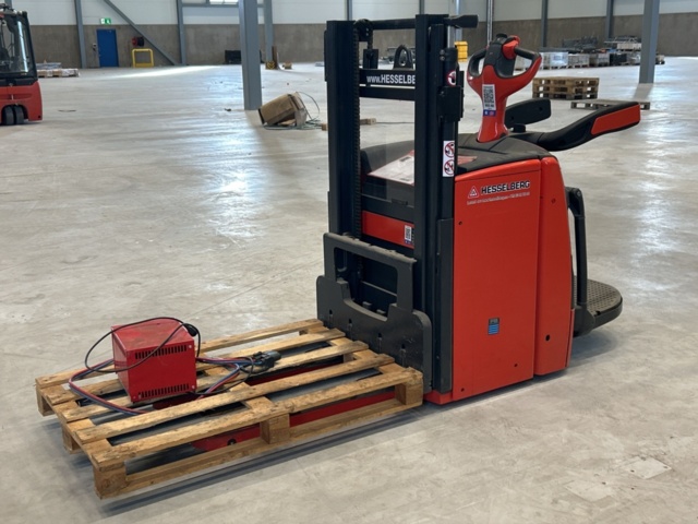 1332735-1 Ledstaplare - Linde L14AP -2023