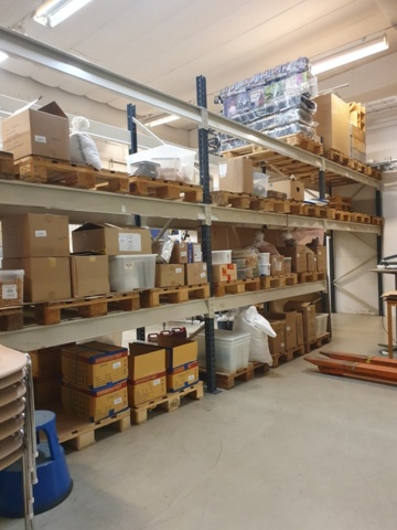 1364214-3 Hövik pallställ