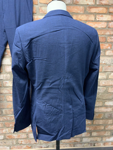 1362977-3 Suit Hugo Boss, Size 94 (148, length 48)