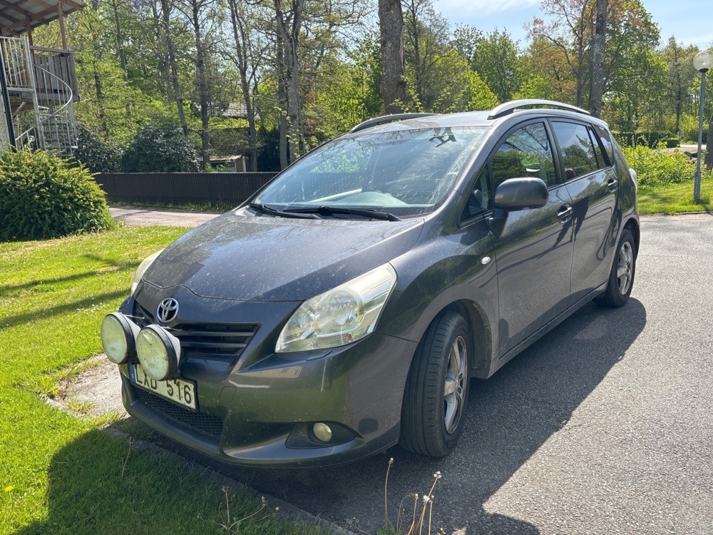 1364159-1 Toyota Verso 1.8 Valvematic Manuell, 147hk, 2012
