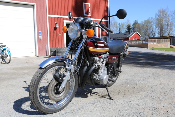 Motorcycle Kawasaki Z1-900 -1975 - PS Auction - We value the