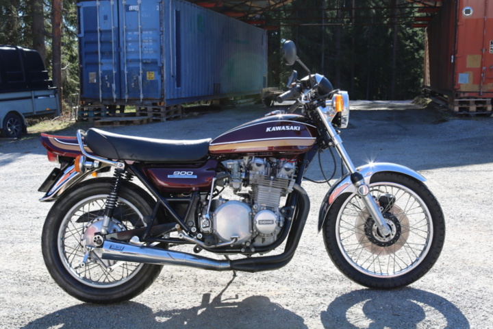 Motorcycle Kawasaki Z1-900 -1975 - PS Auction - We value the
