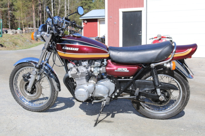 Motorcycle Kawasaki Z1-900 -1975 - PS Auction - We value the