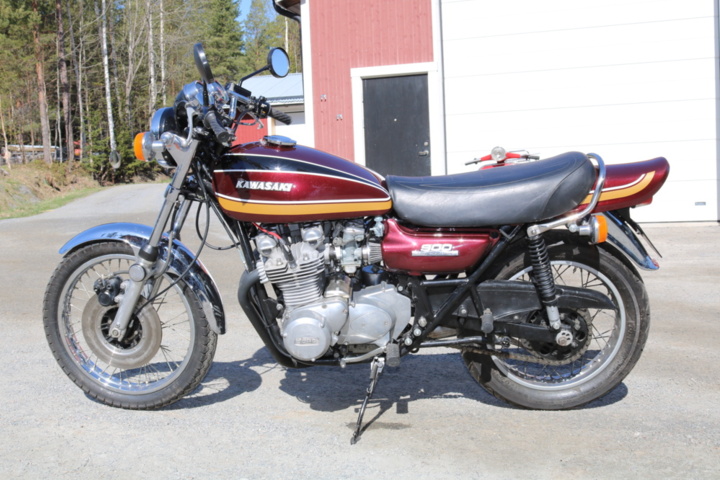 Motorcycle Kawasaki Z1-900 -1975 - PS Auction - We value the
