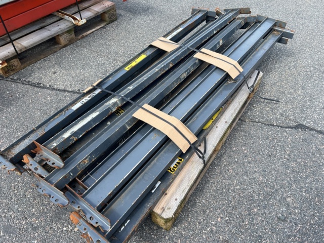 1364389-13 Tillbehör till pallstallage