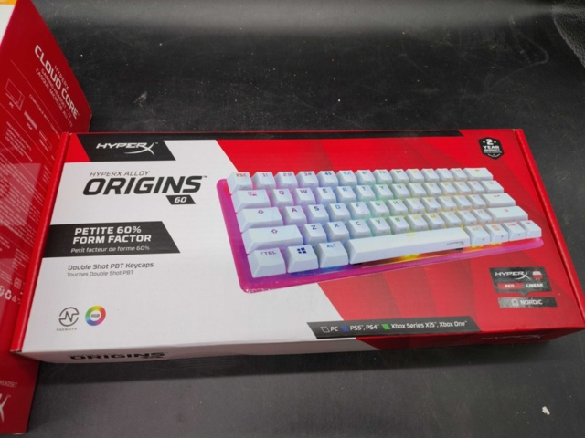 1366192-4 Gamingpaket från Hyperx Cloud