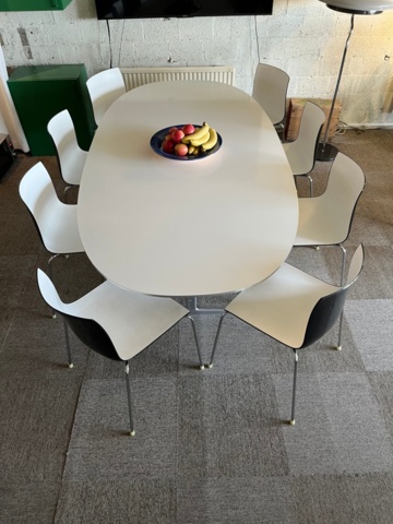 1366166-2 Meeting chair, 8pcs "Catifa 46", Arper