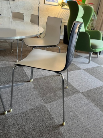 1366166-3 Meeting chair, 8pcs "Catifa 46", Arper