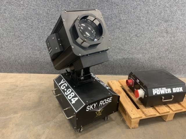 1369070-2 Skytracker YG-984