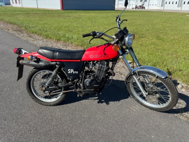 1369323-1 Motorcycle Suzuki SP370 -1979