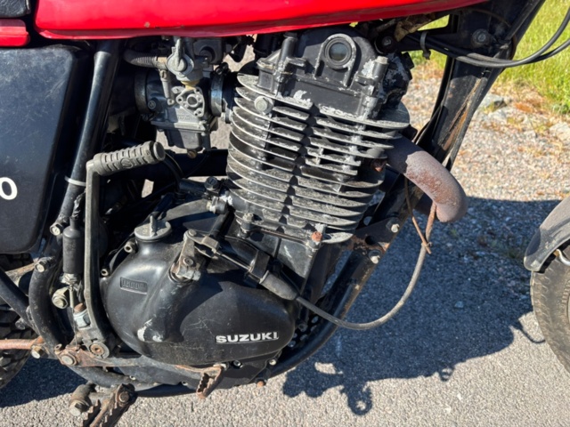 1369323-11 Motorcycle Suzuki SP370 -1979