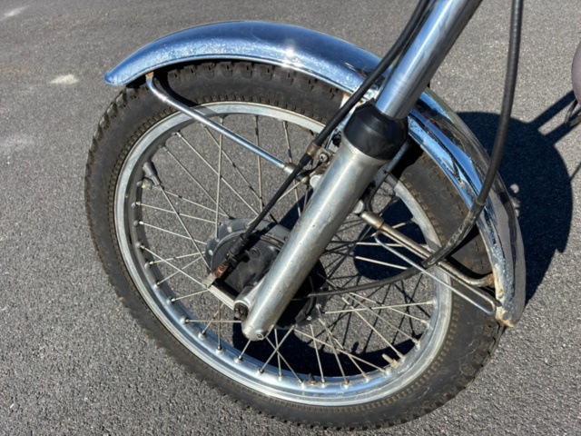 1369323-18 Motorcycle Suzuki SP370 -1979