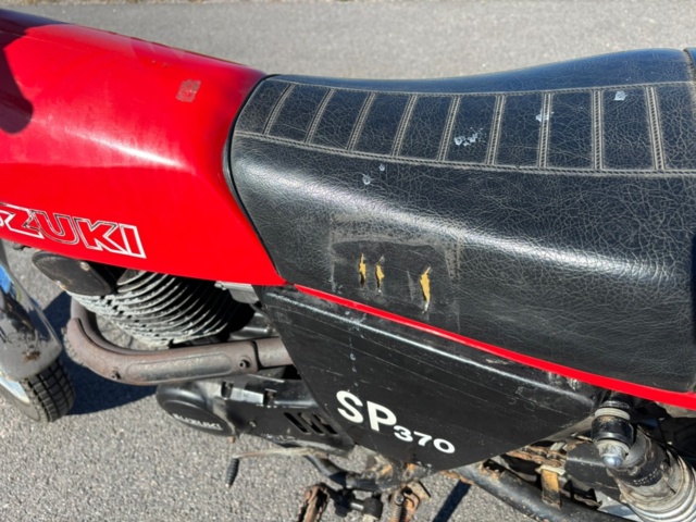 1369323-12 Motorcycle Suzuki SP370 -1979
