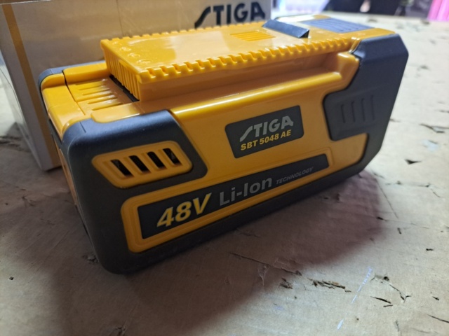 1360545-4 Battery STIGA SBT 5048 AE