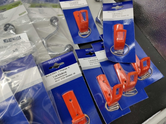 1284777-2 Klädkrokar & dubbelkrokar från Millers