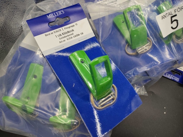 1284777-8 Klädkrokar & dubbelkrokar från Millers