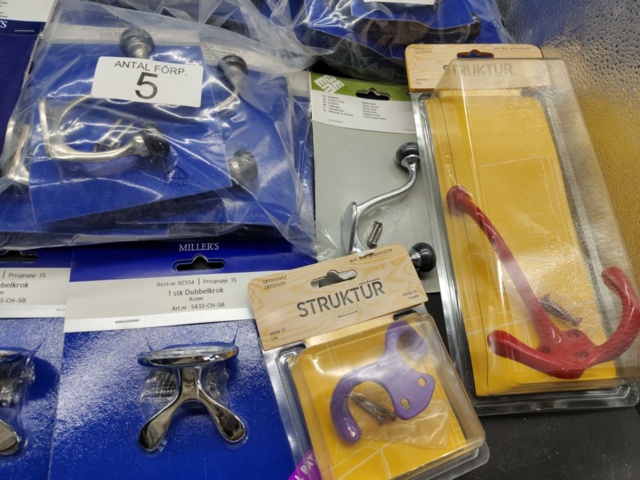 1284778-2 Klädkrokar & dubbelkrokar från Millers och Beem